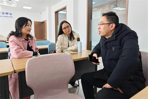 23化学组交流.jpg